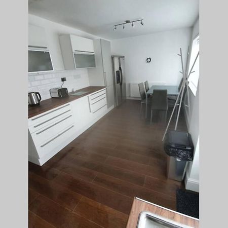 Entire House - Cheshire Oaks/Ellesmere Port Ngoại thất bức ảnh