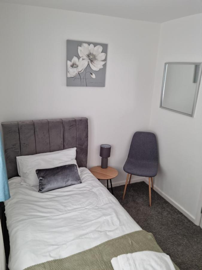 Entire House - Cheshire Oaks/Ellesmere Port Ngoại thất bức ảnh